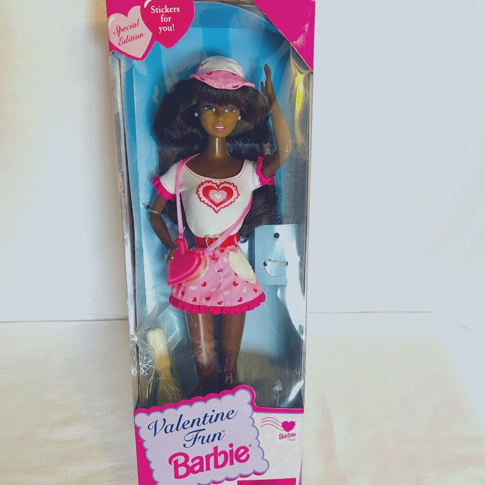 BARBIE - RARE 1996 Valentine Fun Doll. Great Condition.